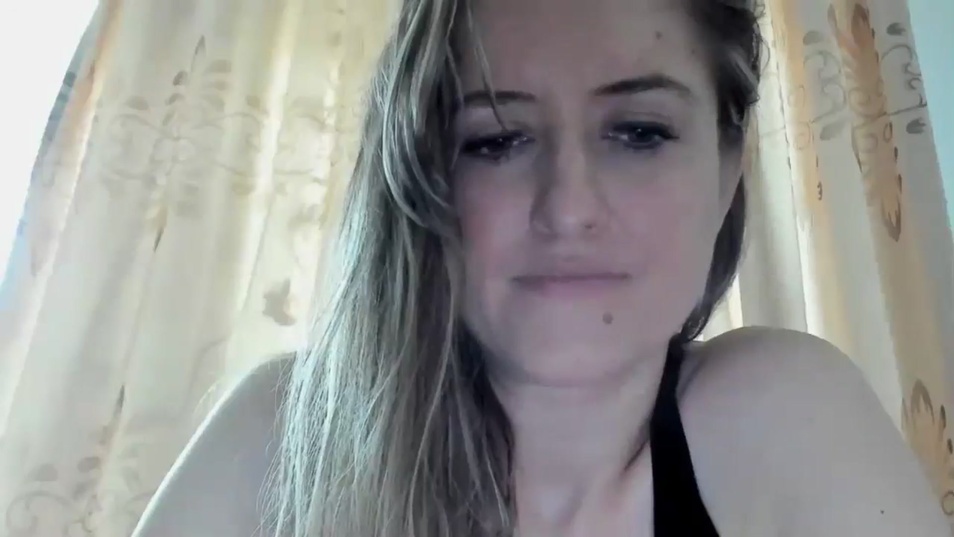 Gallery image thumbnail from BestDream's myfreecams stream on, 04/29/2024, 12:56 image 4 of 20
