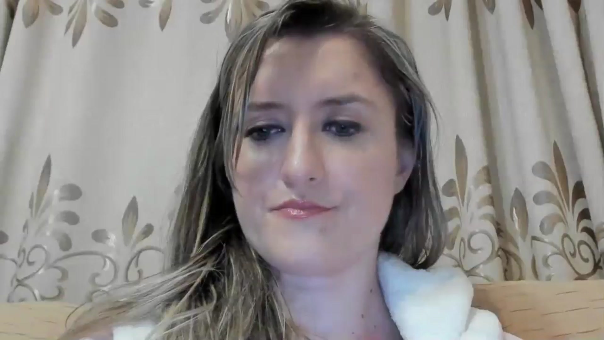 Gallery image thumbnail from BestDream's myfreecams stream on, 04/29/2024, 22:37 image 15 of 20