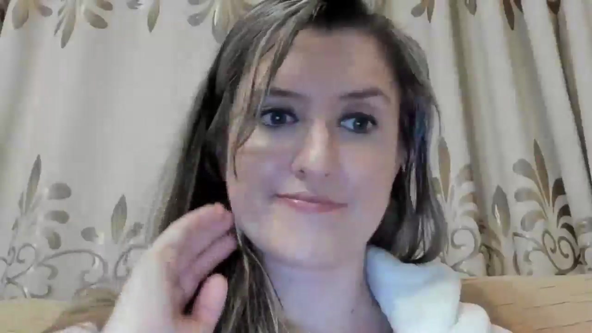 Gallery image thumbnail from BestDream's myfreecams stream on, 04/29/2024, 22:37 image 12 of 20
