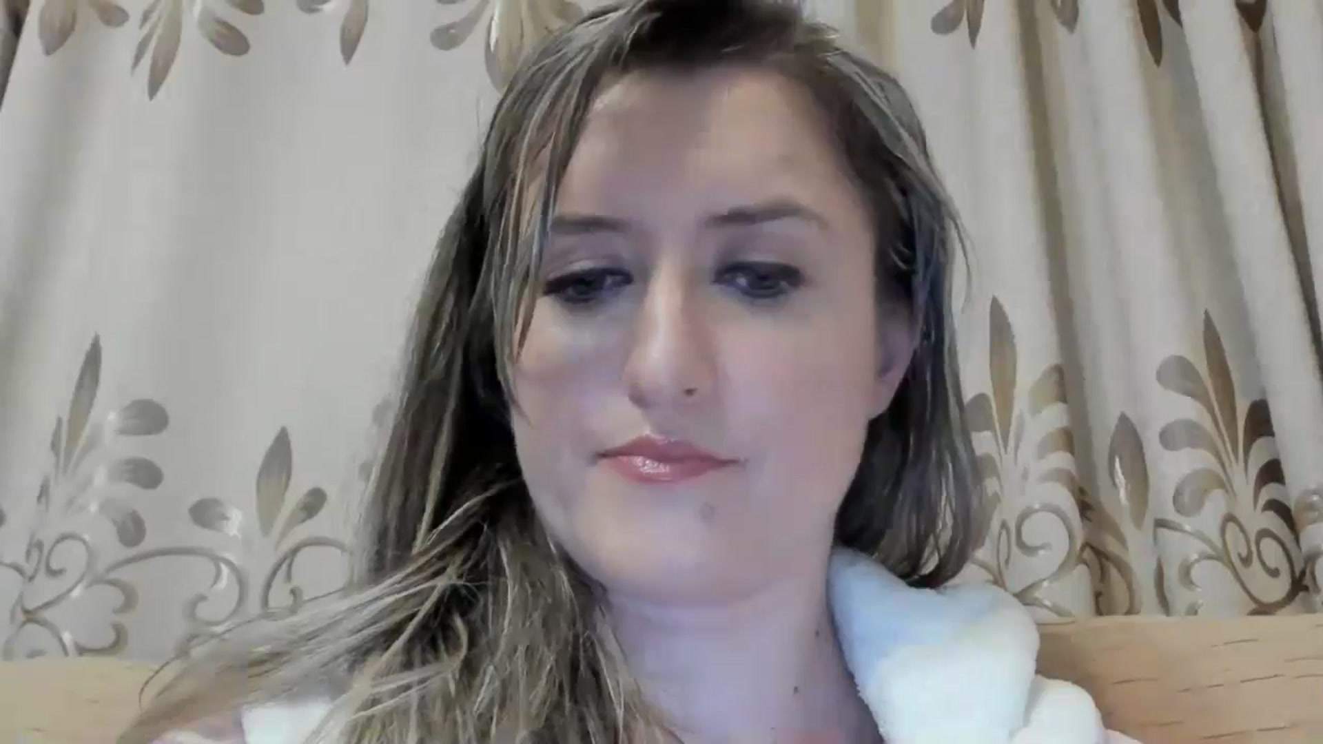 Gallery image thumbnail from BestDream's myfreecams stream on, 04/29/2024, 22:37 image 13 of 20