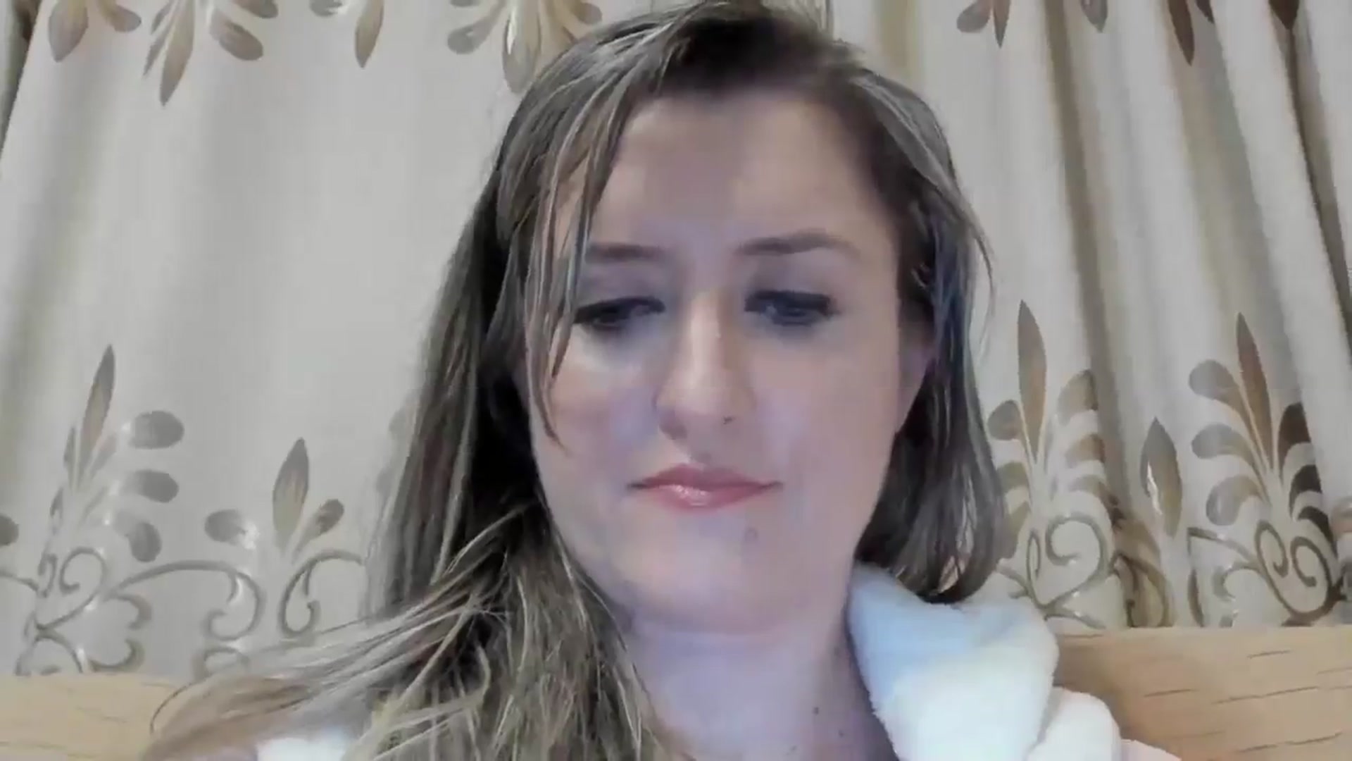 Gallery image thumbnail from BestDream's myfreecams stream on, 04/29/2024, 22:37 image 16 of 20