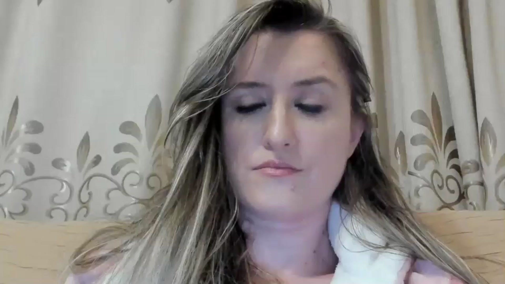 Gallery image thumbnail from BestDream's myfreecams stream on, 04/30/2024, 24:33 image 20 of 20
