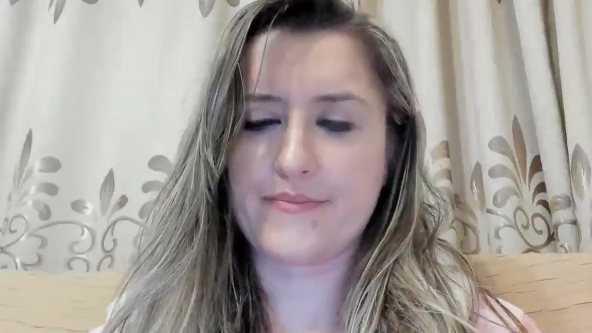 Gallery image thumbnail from BestDream's myfreecams stream on, 04/30/2024, 24:33 image 6 of 20