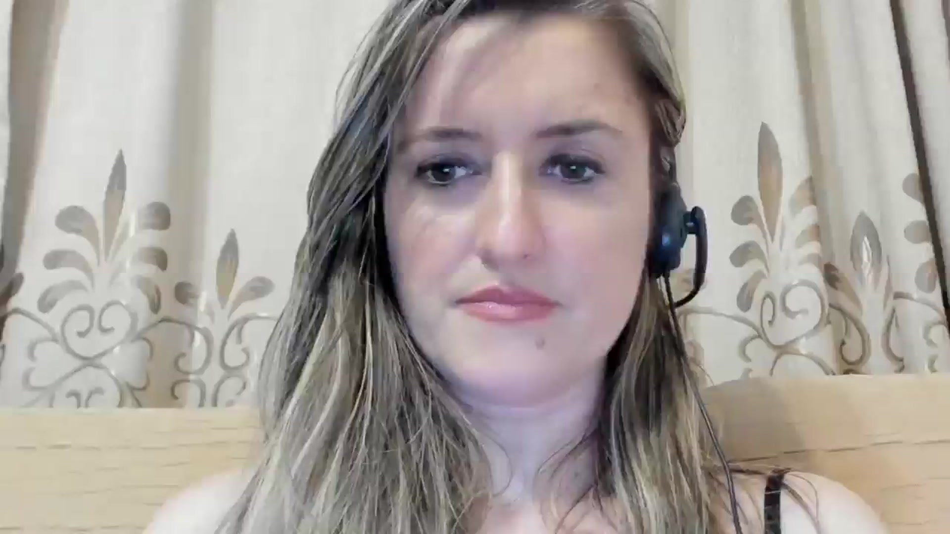 Gallery image thumbnail from BestDream's myfreecams stream on, 05/02/2024, 01:09 image 8 of 20