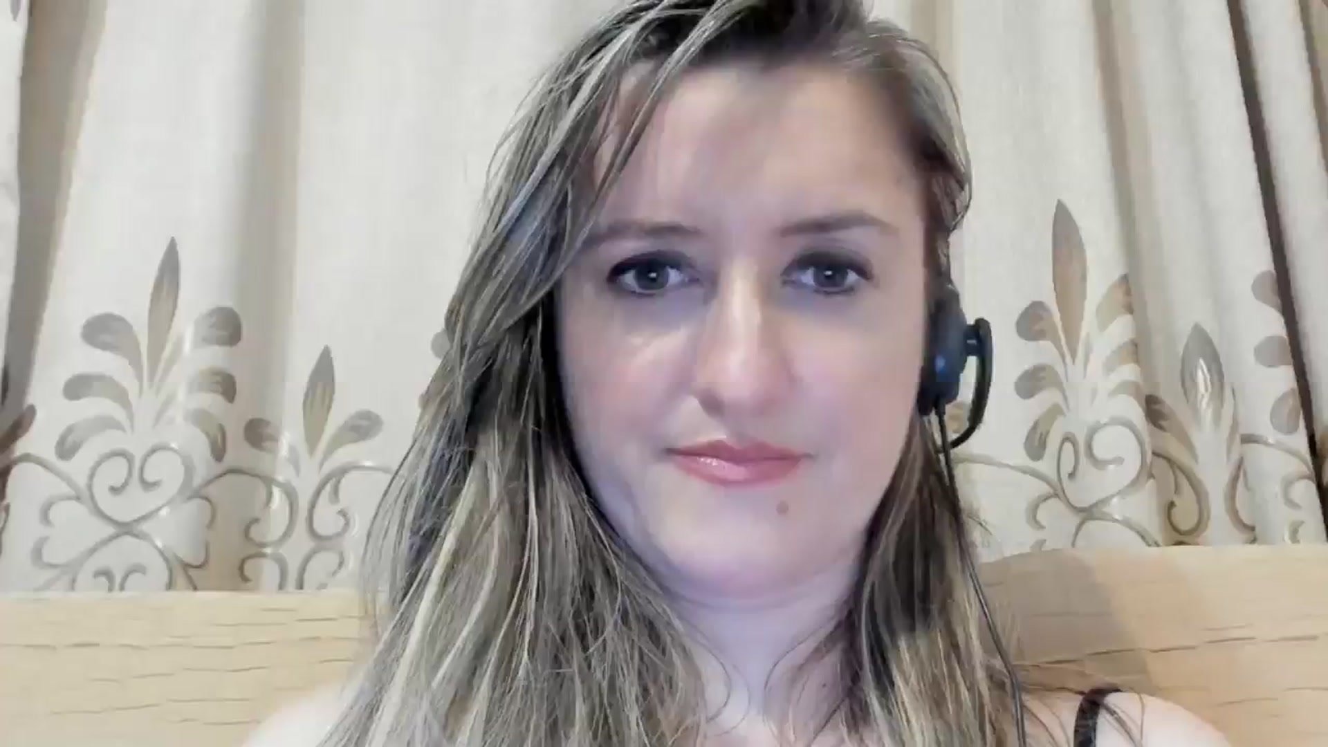 Gallery image thumbnail from BestDream's myfreecams stream on, 05/02/2024, 01:09 image 9 of 20