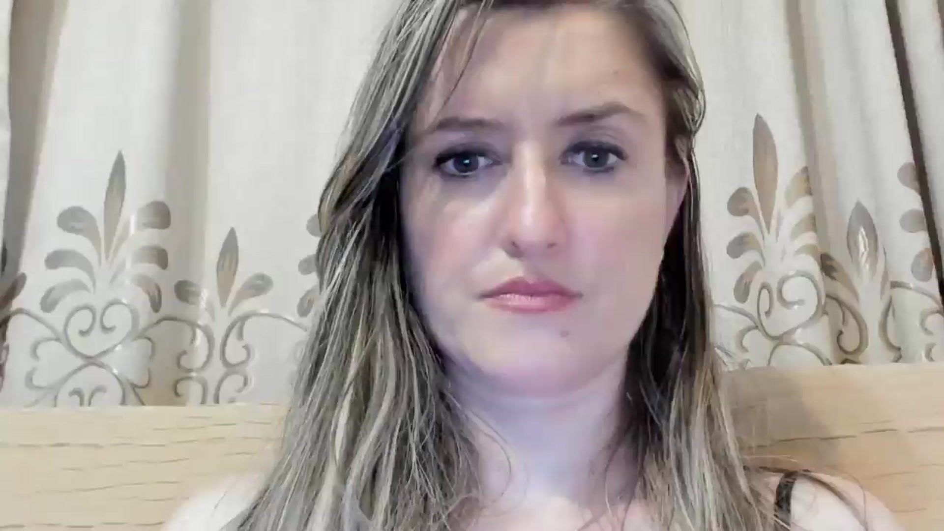 Gallery image thumbnail from BestDream's myfreecams stream on, 05/02/2024, 01:09 image 3 of 20