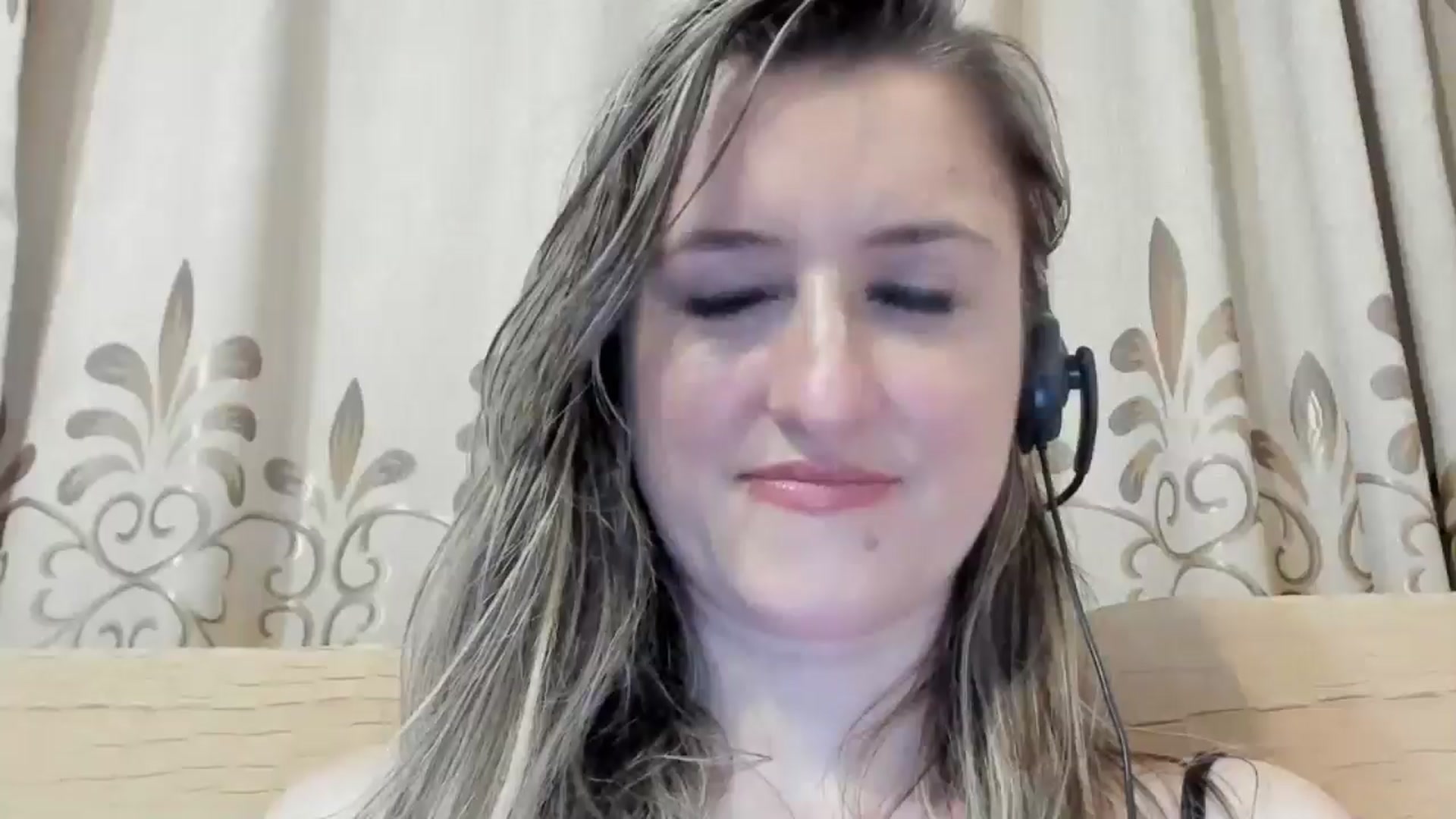 Gallery image thumbnail from BestDream's myfreecams stream on, 05/02/2024, 01:09 image 13 of 20