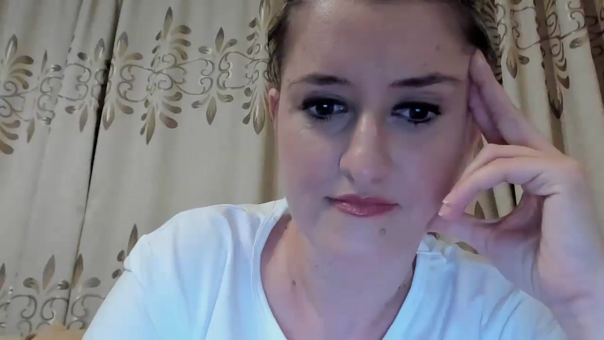 Gallery image thumbnail from BestDream's myfreecams stream on, 05/02/2024, 23:54 image 13 of 20