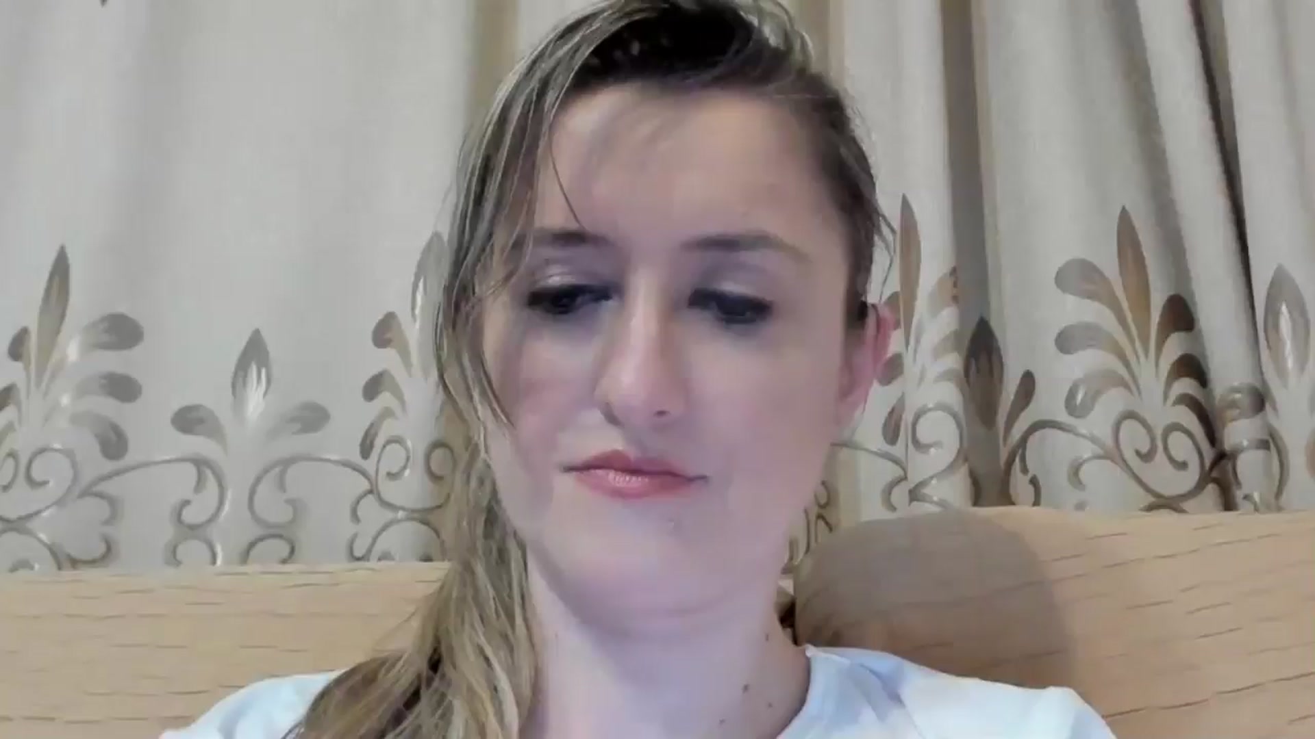 Gallery image thumbnail from BestDream's myfreecams stream on, 05/03/2024, 24:35 image 11 of 20