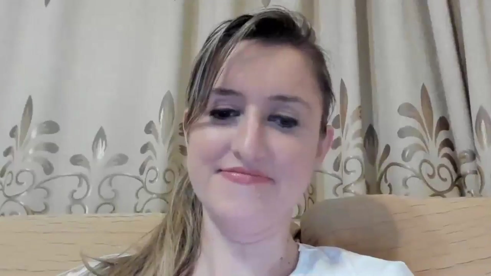 Gallery image thumbnail from BestDream's myfreecams stream on, 05/03/2024, 24:35 image 15 of 20