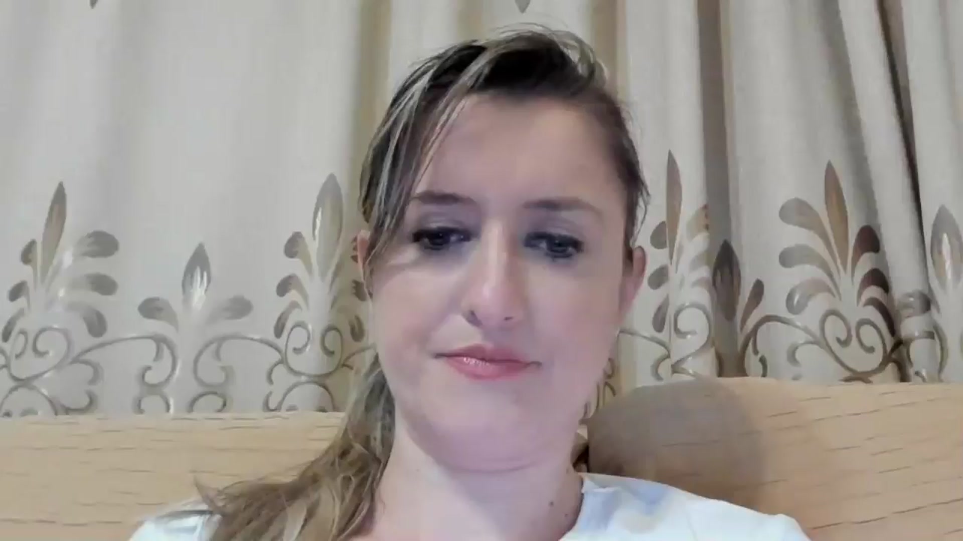 Gallery image thumbnail from BestDream's myfreecams stream on, 05/03/2024, 24:35 image 17 of 20