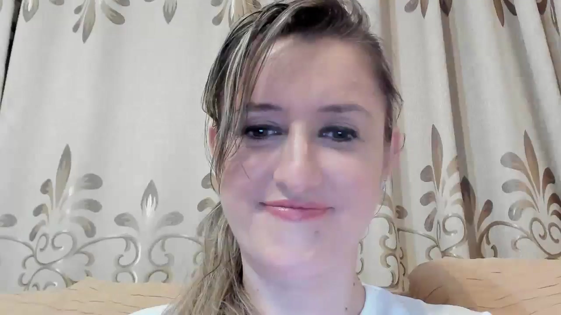 Gallery image thumbnail from BestDream's myfreecams stream on, 05/03/2024, 24:49 image 11 of 20