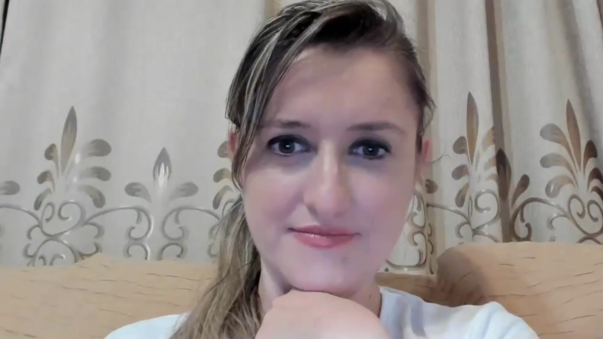 Gallery image thumbnail from BestDream's myfreecams stream on, 05/03/2024, 24:49 image 19 of 20