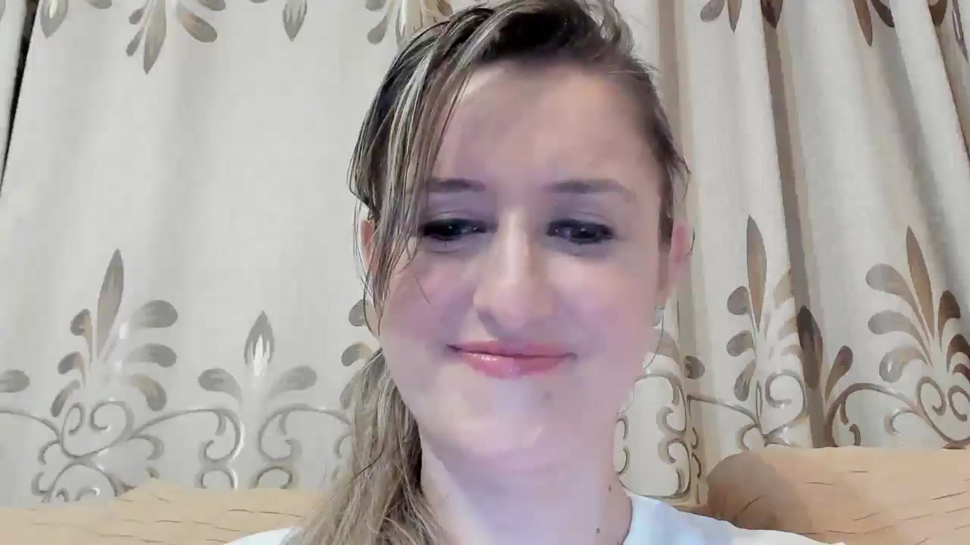 Gallery image thumbnail from BestDream's myfreecams stream on, 05/03/2024, 24:49 image 12 of 20