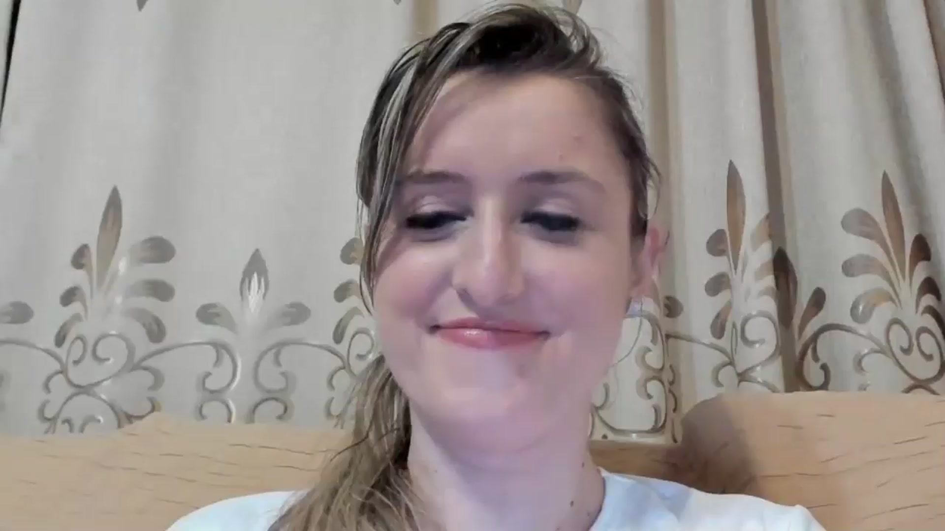 Gallery image thumbnail from BestDream's myfreecams stream on, 05/03/2024, 24:49 image 16 of 20