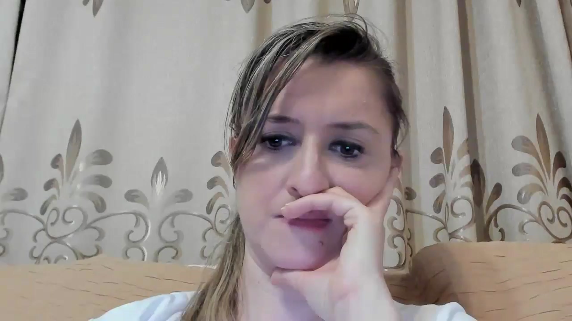Gallery image thumbnail from BestDream's myfreecams stream on, 05/03/2024, 01:15 image 15 of 20