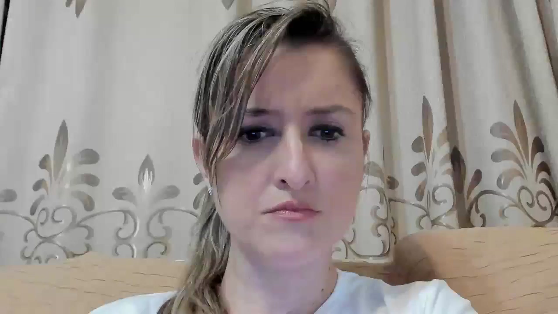 Gallery image thumbnail from BestDream's myfreecams stream on, 05/03/2024, 01:15 image 13 of 20