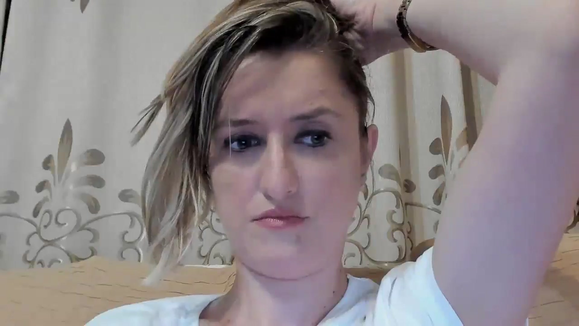 Gallery image thumbnail from BestDream's myfreecams stream on, 05/03/2024, 01:15 image 9 of 20