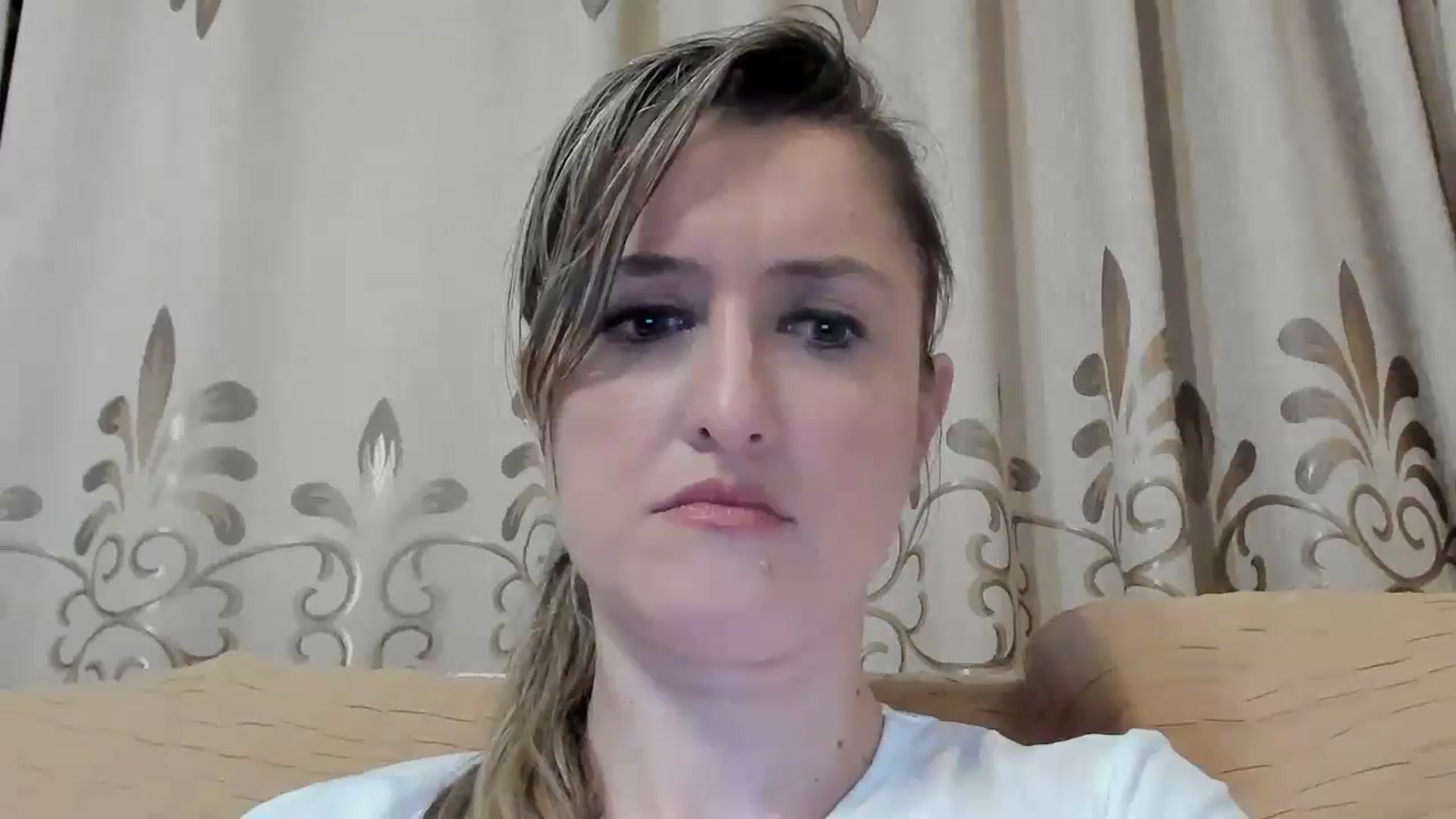 Gallery image thumbnail from BestDream's myfreecams stream on, 05/03/2024, 01:15 image 12 of 20