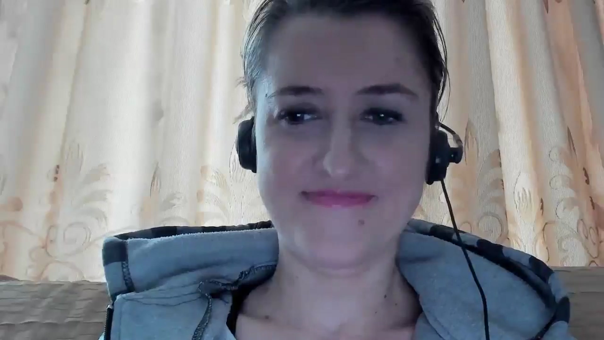 Gallery image thumbnail from BestDream's myfreecams stream on, 05/04/2024, 11:56 image 13 of 20