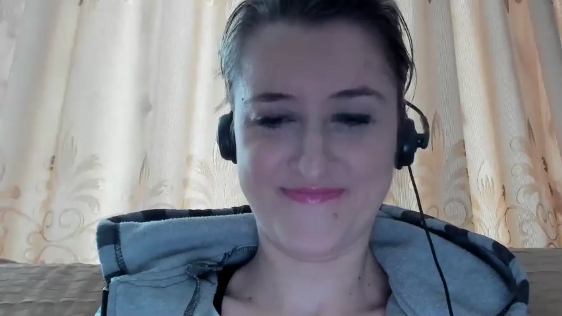 Gallery image thumbnail from BestDream's myfreecams stream on, 05/04/2024, 11:56 image 12 of 20