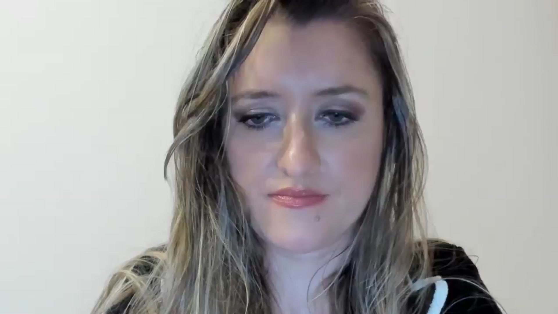 Gallery image thumbnail from BestDream's myfreecams stream on, 05/06/2024, 22:57 image 1 of 20