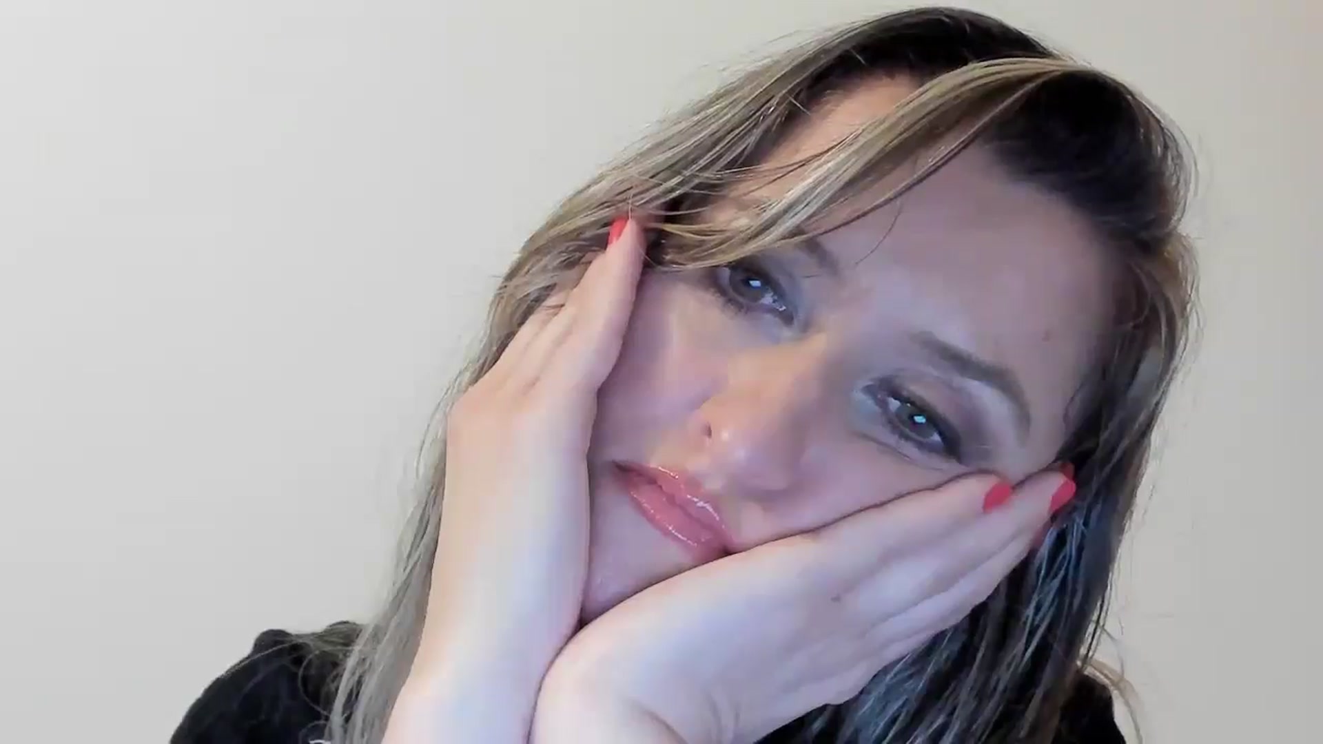 Gallery image thumbnail from BestDream's myfreecams stream on, 05/07/2024, 01:37 image 17 of 20