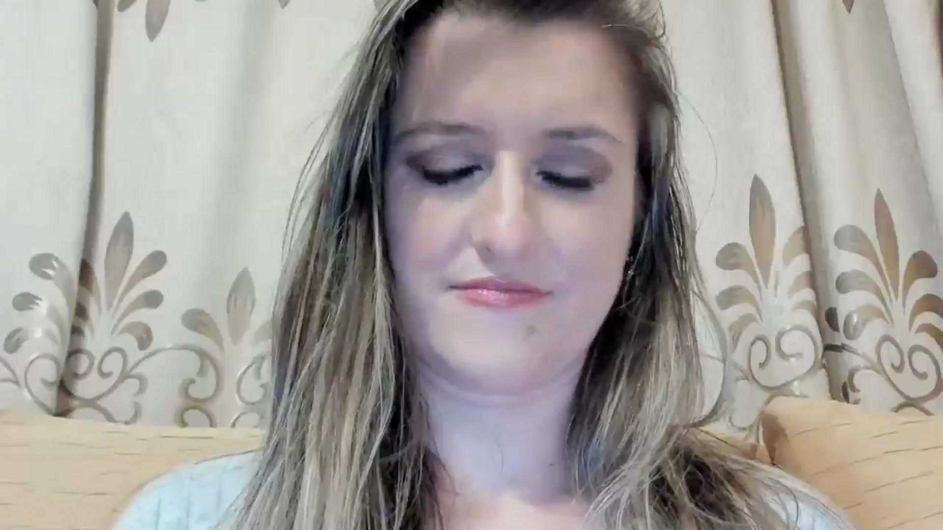 Gallery image thumbnail from BestDream's myfreecams stream on, 05/08/2024, 24:36 image 5 of 20