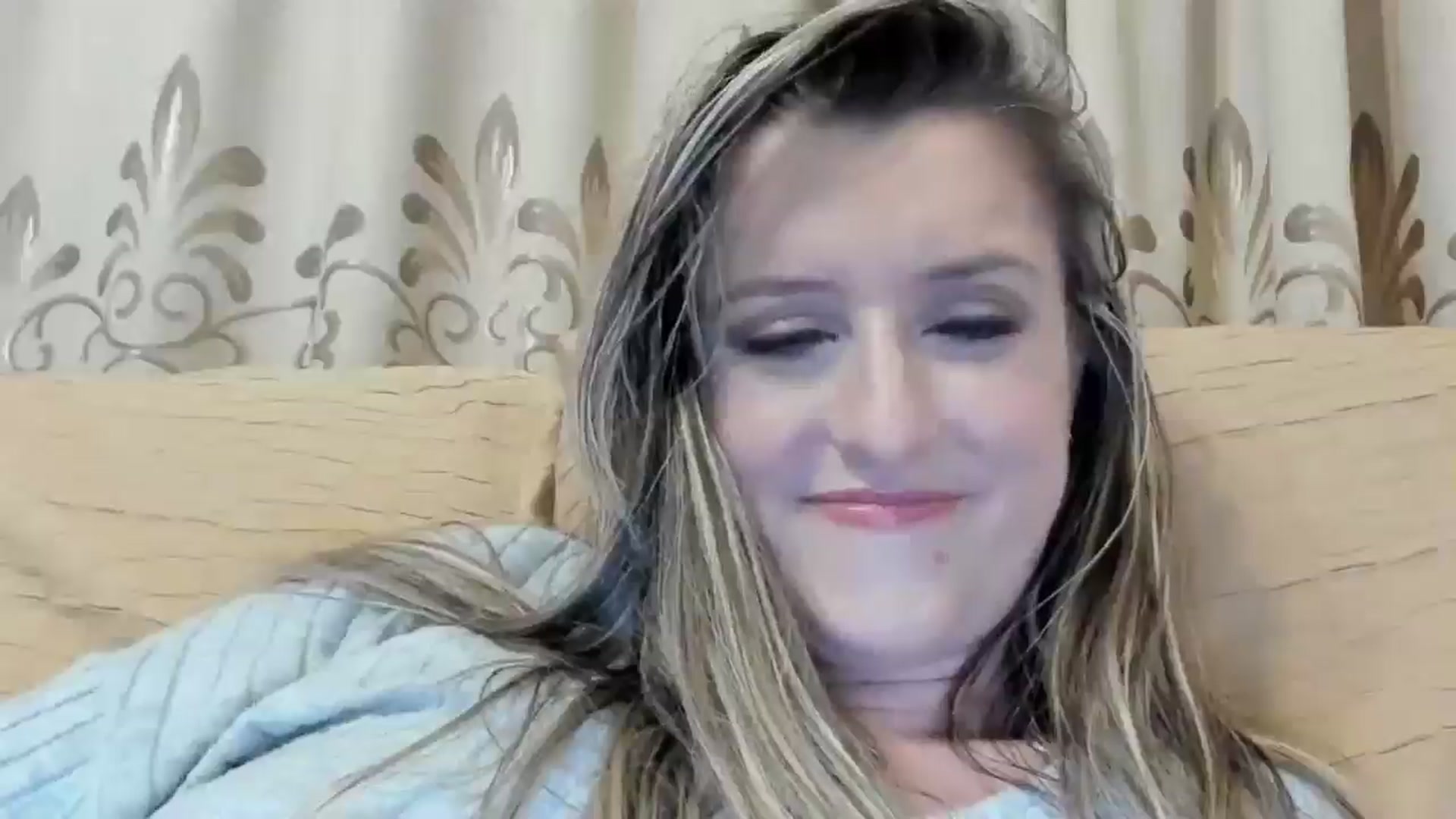 Gallery image thumbnail from BestDream's myfreecams stream on, 05/08/2024, 24:36 image 20 of 20