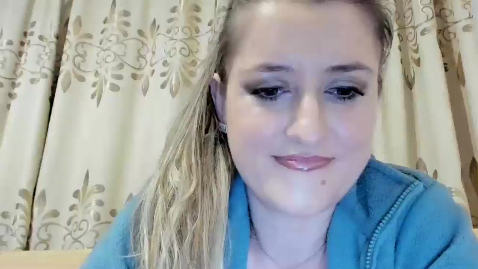 Gallery image thumbnail from BestDream's myfreecams stream on, 05/10/2024, 21:35 image 13 of 20