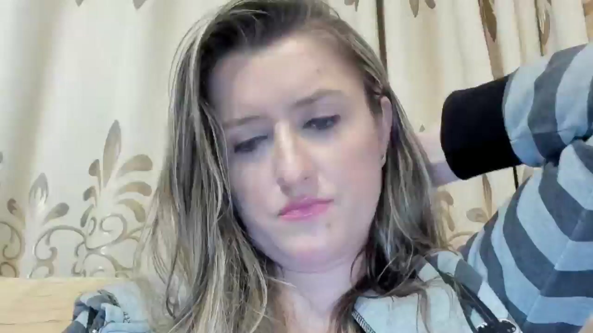 Gallery image thumbnail from BestDream's myfreecams stream on, 05/13/2024, 01:25 image 7 of 20