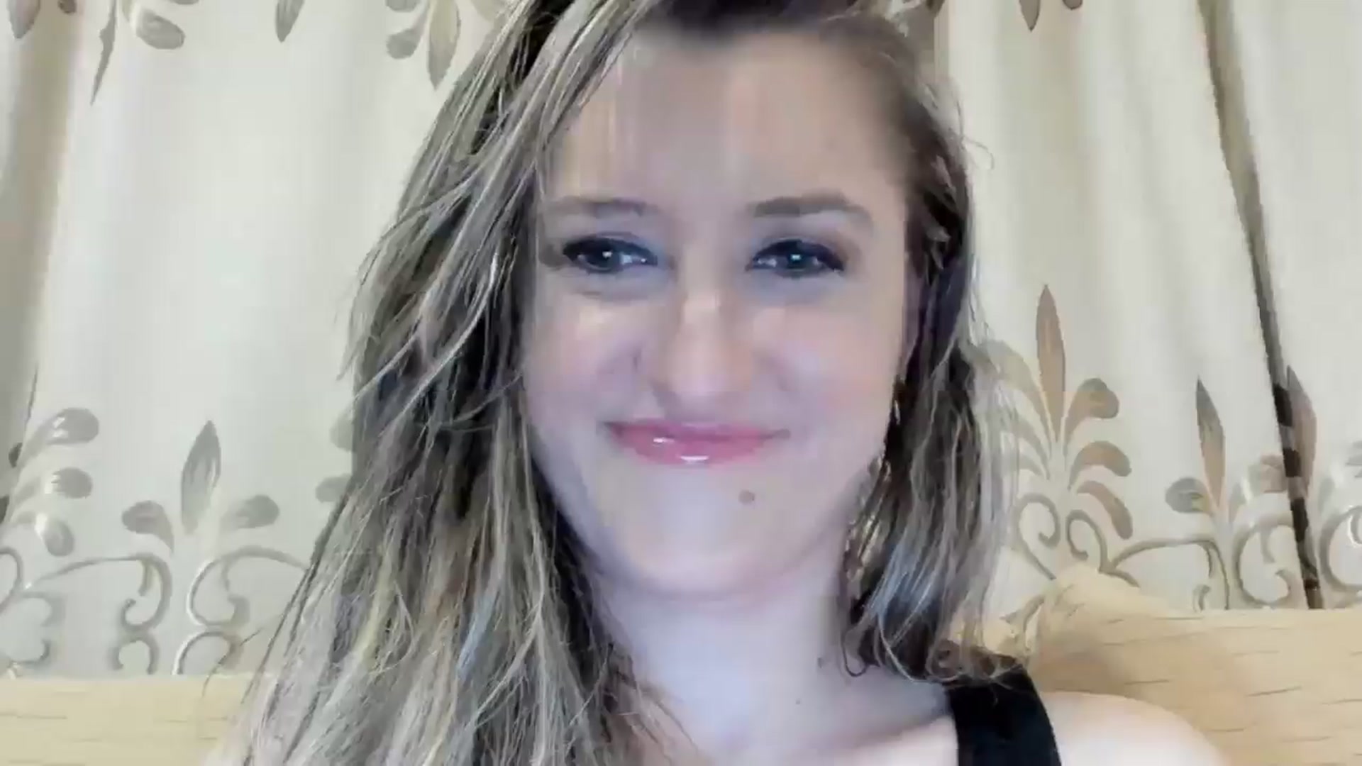 Gallery image thumbnail from BestDream's myfreecams stream on, 05/13/2024, 23:27 image 6 of 20