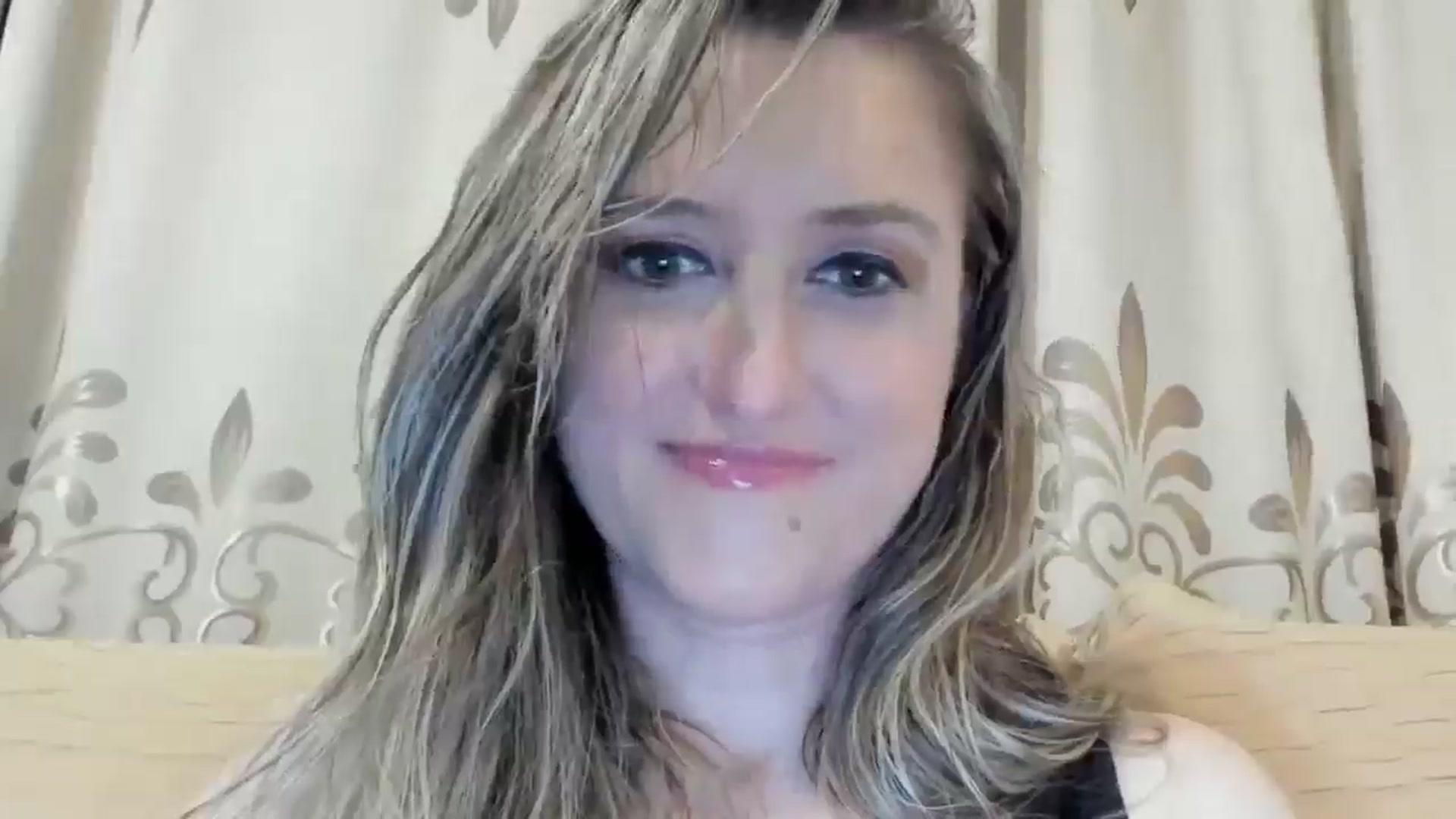 Gallery image thumbnail from BestDream's myfreecams stream on, 05/13/2024, 23:27 image 13 of 20