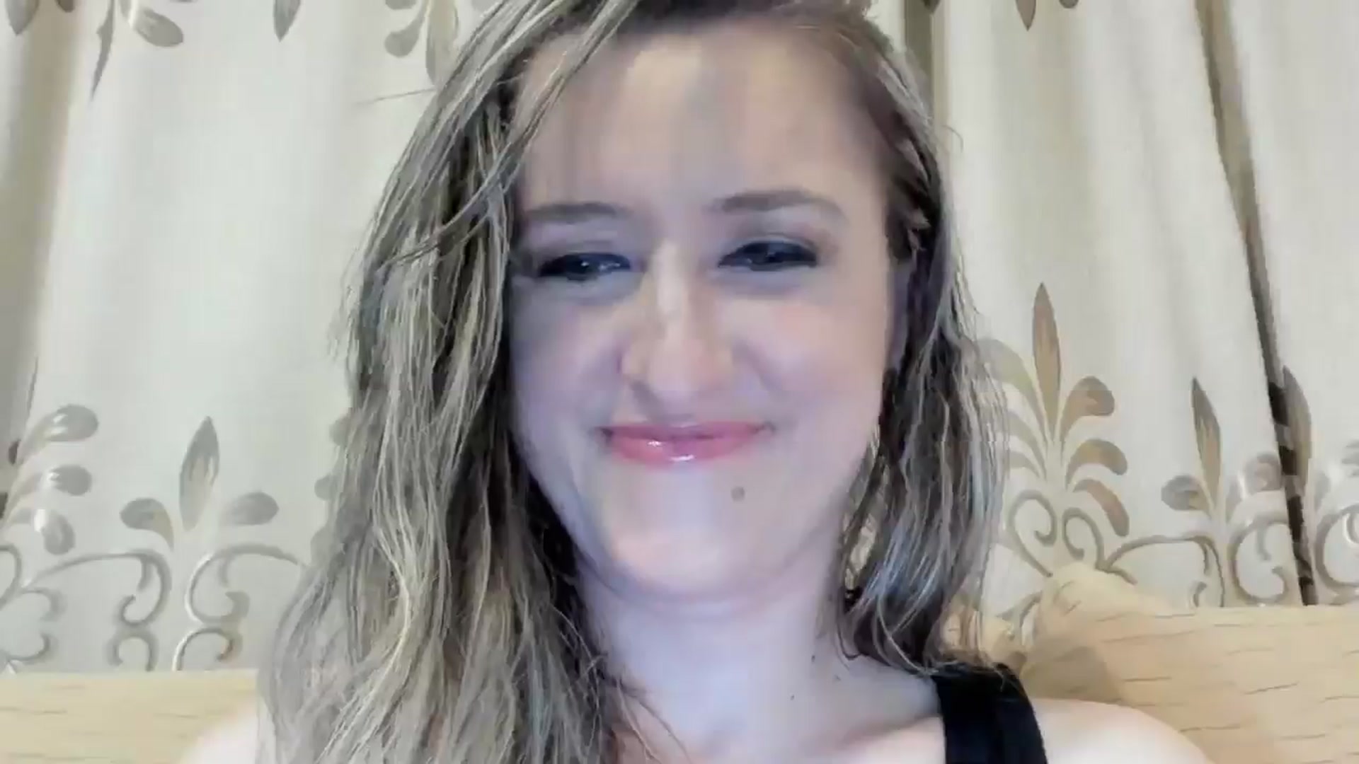 Gallery image thumbnail from BestDream's myfreecams stream on, 05/13/2024, 23:27 image 5 of 20