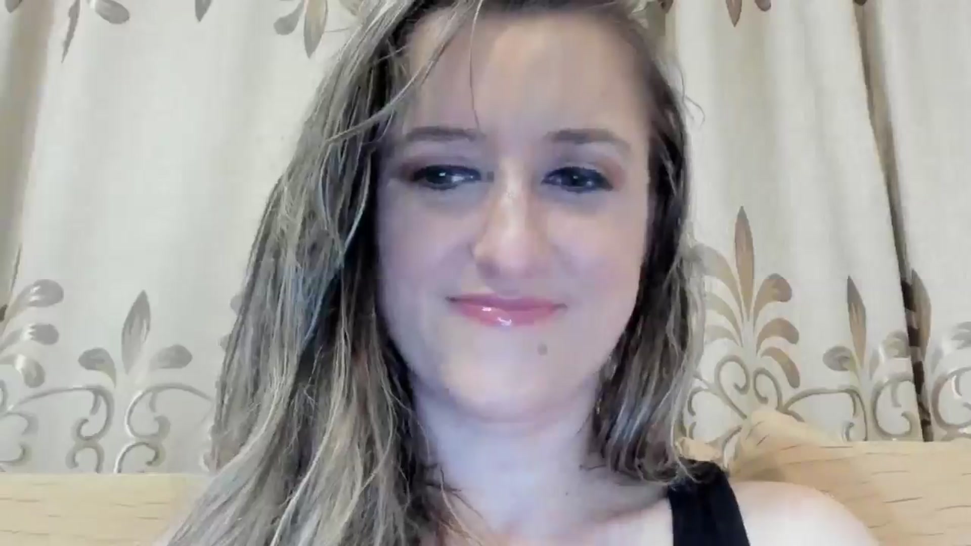 Gallery image thumbnail from BestDream's myfreecams stream on, 05/13/2024, 23:27 image 2 of 20
