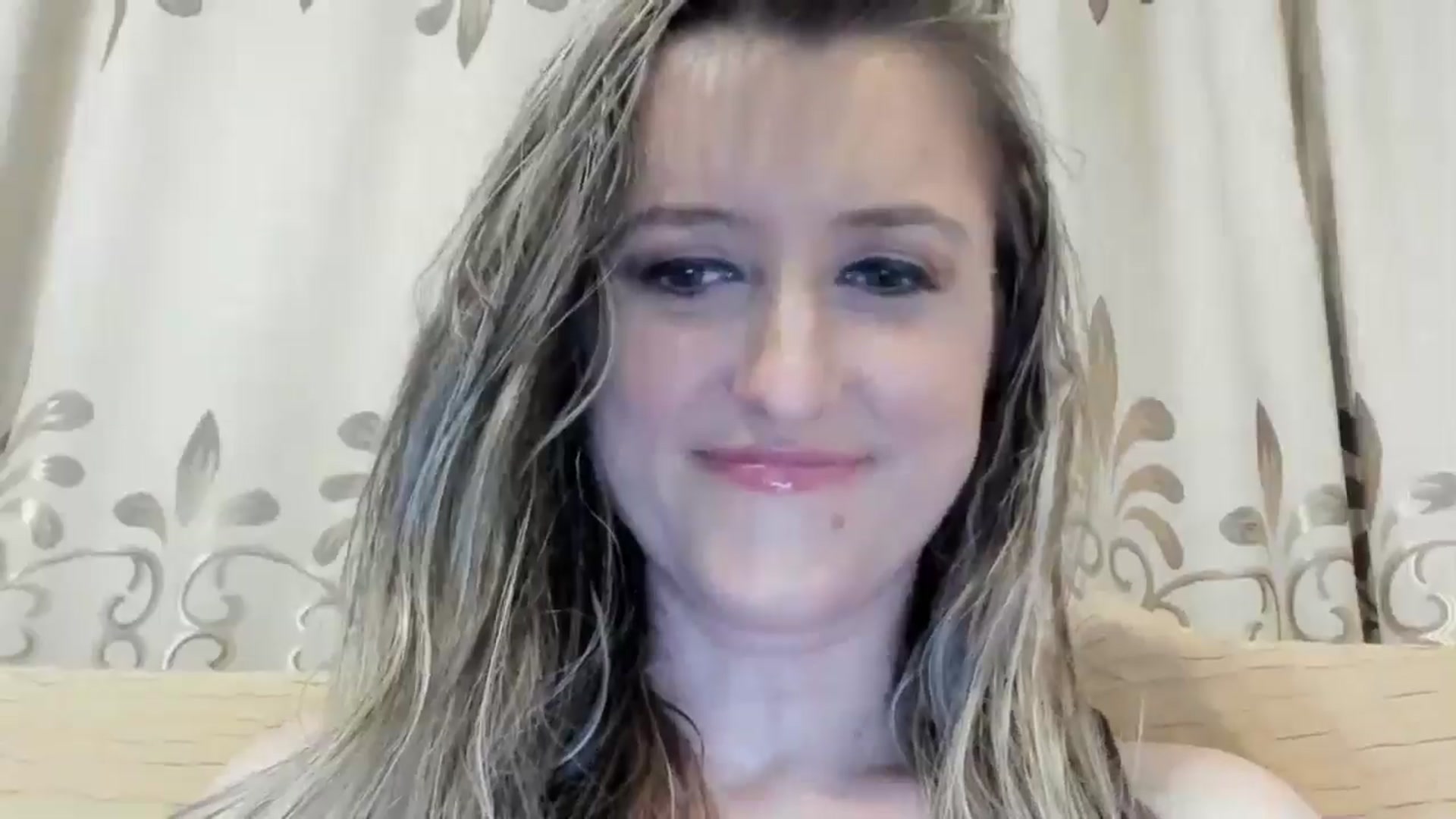 Gallery image thumbnail from BestDream's myfreecams stream on, 05/13/2024, 23:27 image 15 of 20