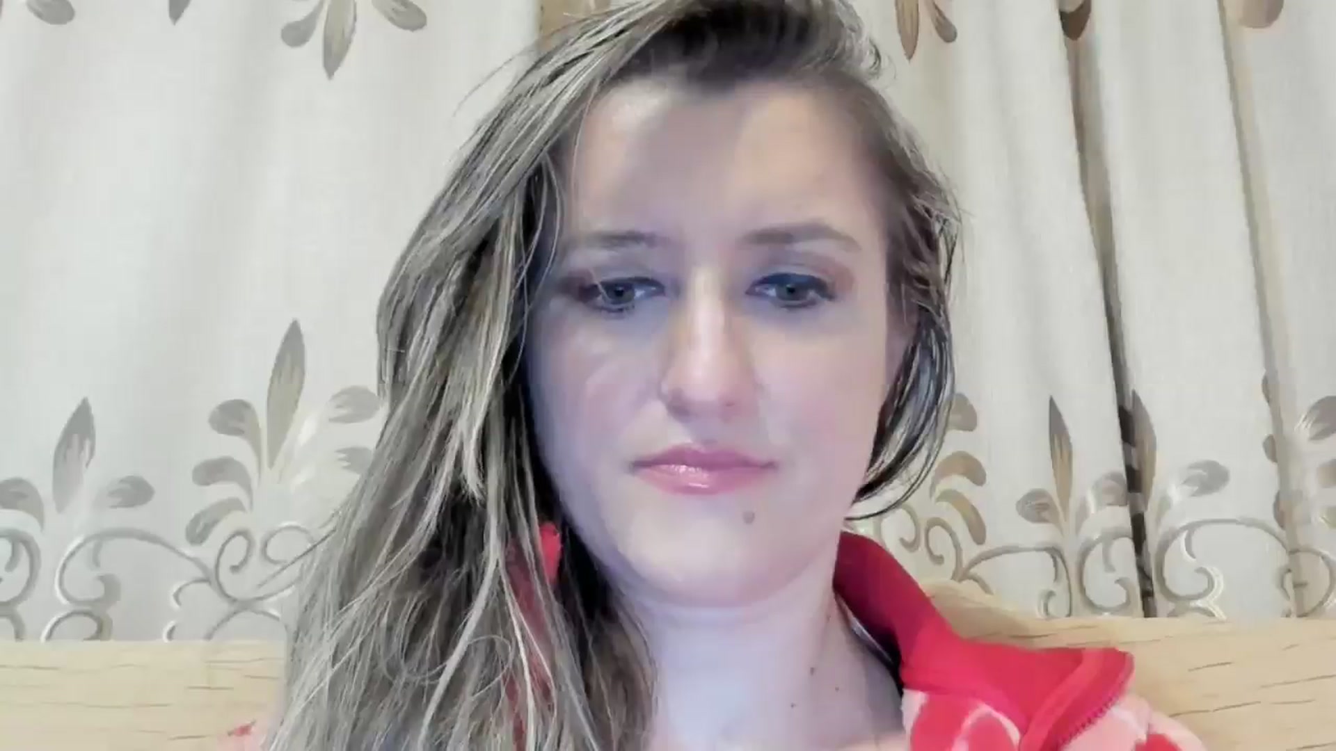Gallery image thumbnail from BestDream's myfreecams stream on, 05/14/2024, 24:29 image 6 of 20