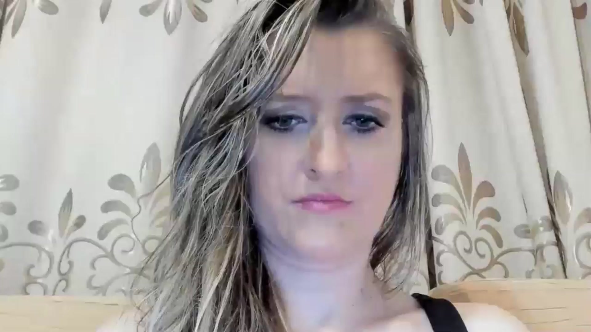 Gallery image thumbnail from BestDream's myfreecams stream on, 05/14/2024, 23:03 image 17 of 20