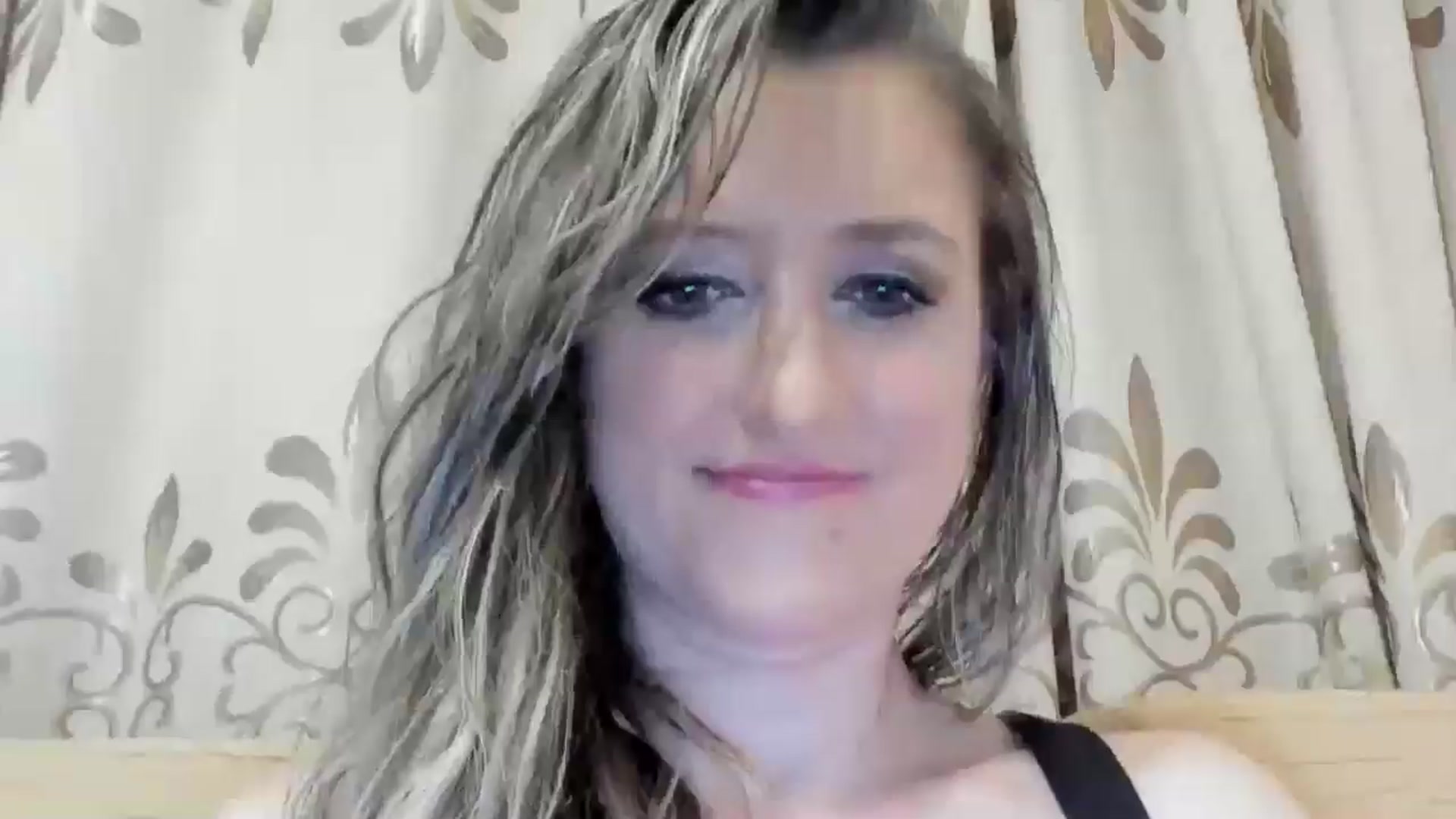 Gallery image thumbnail from BestDream's myfreecams stream on, 05/14/2024, 23:03 image 2 of 20