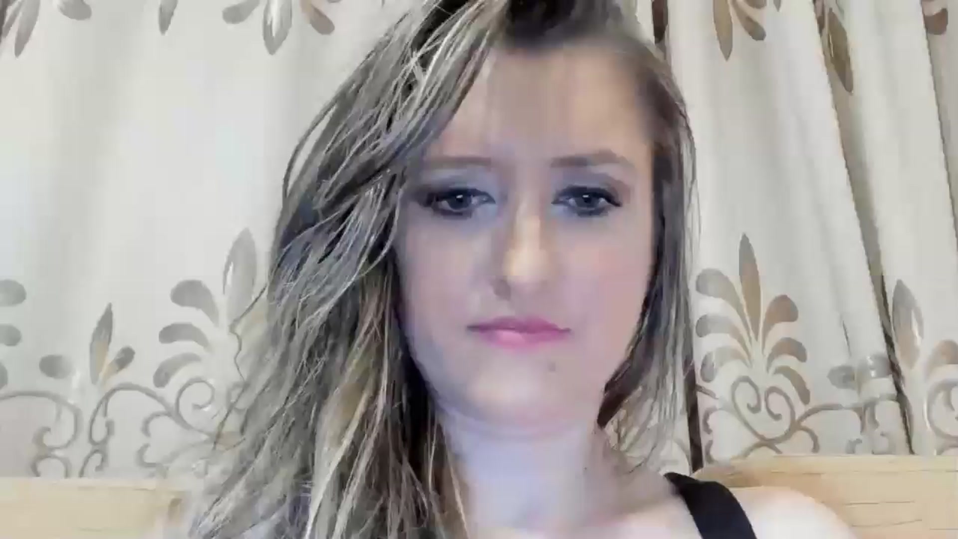 Gallery image thumbnail from BestDream's myfreecams stream on, 05/14/2024, 23:03 image 7 of 20