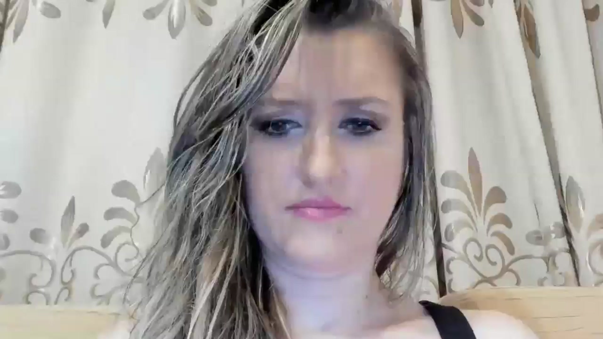 Gallery image thumbnail from BestDream's myfreecams stream on, 05/14/2024, 23:03 image 16 of 20