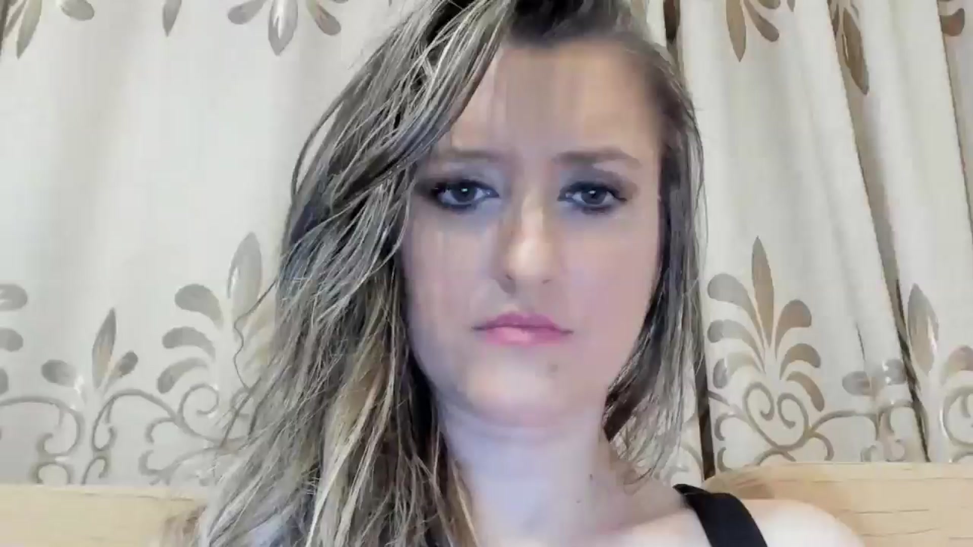 Gallery image thumbnail from BestDream's myfreecams stream on, 05/14/2024, 23:03 image 9 of 20