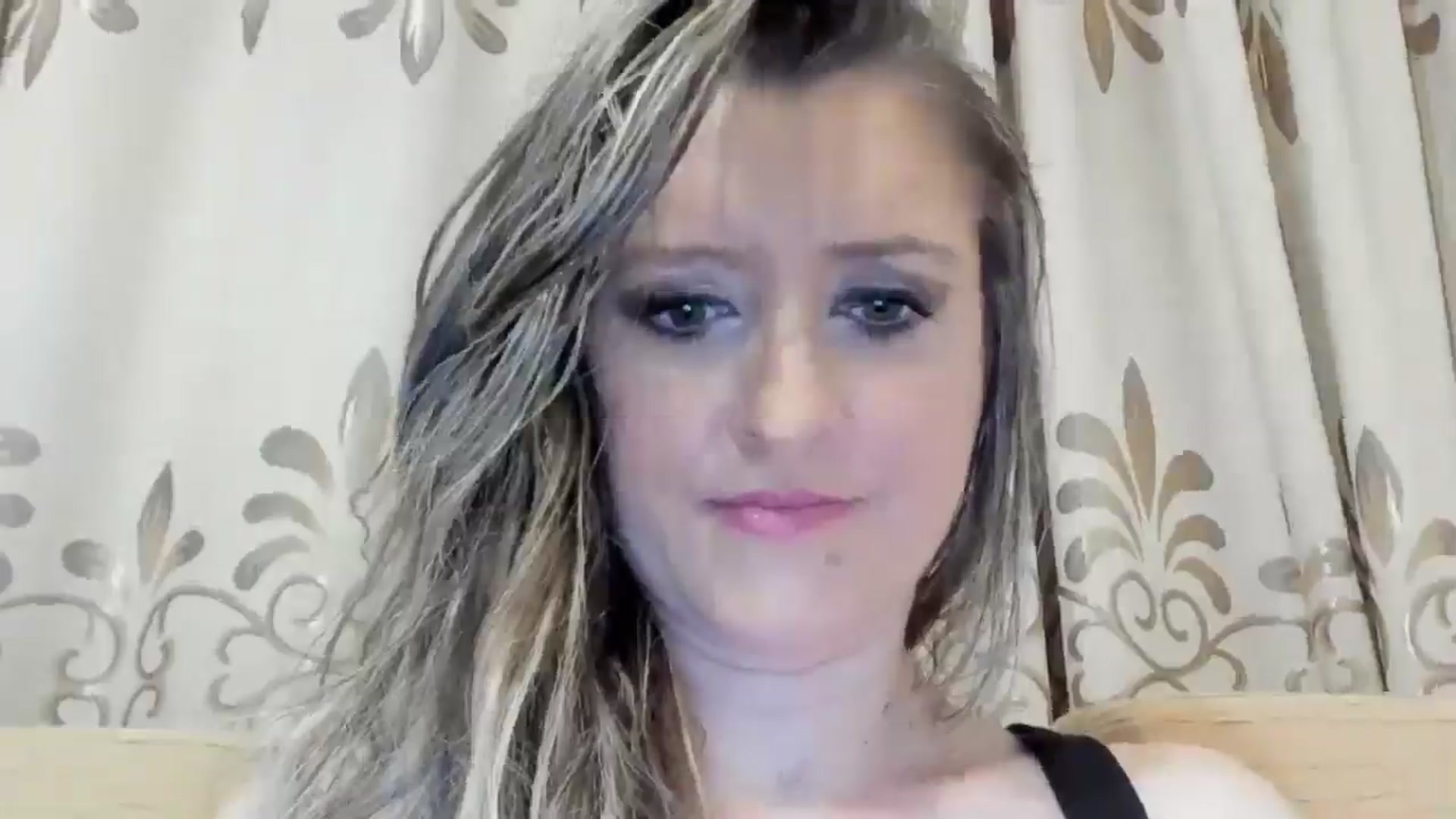 Gallery image thumbnail from BestDream's myfreecams stream on, 05/14/2024, 23:03 image 6 of 20