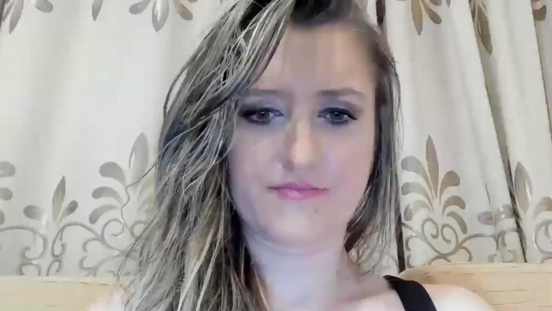 Gallery image thumbnail from BestDream's myfreecams stream on, 05/14/2024, 23:03 image 15 of 20