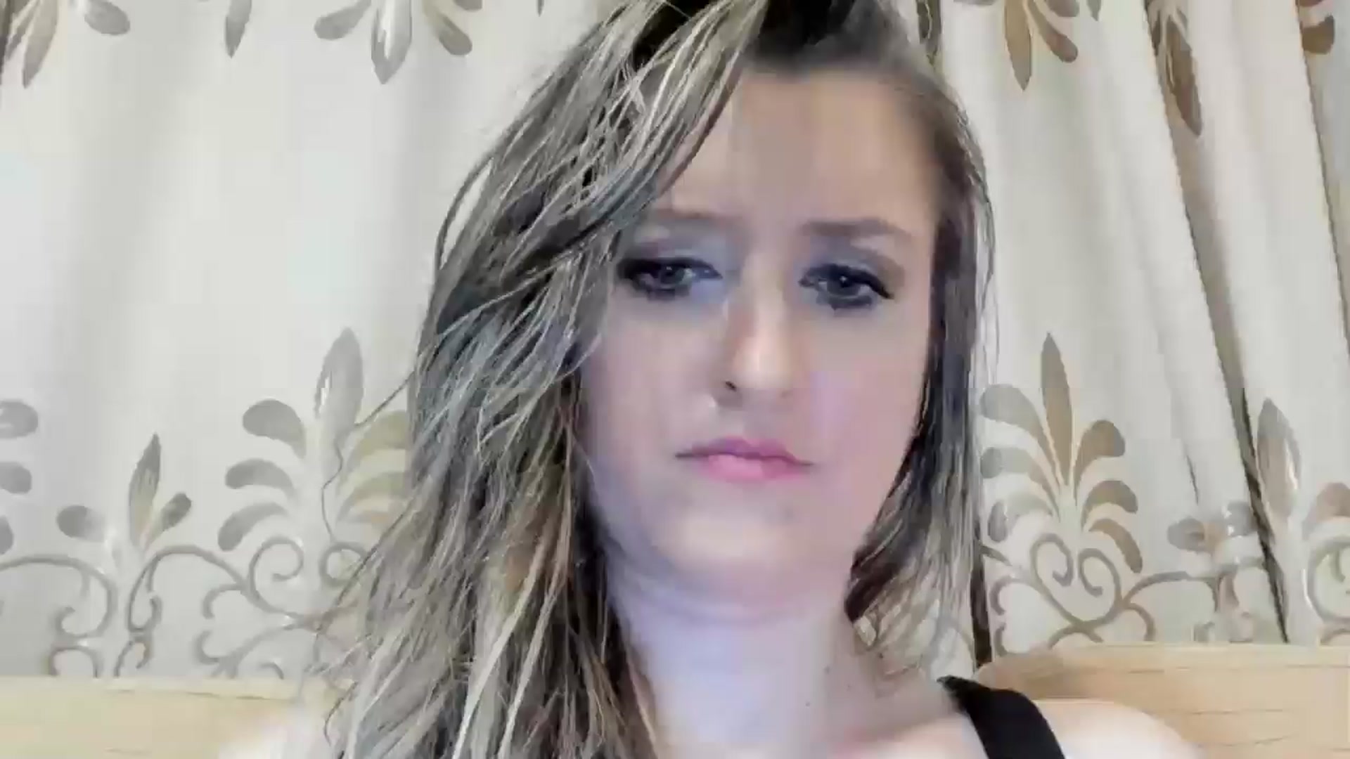 Gallery image thumbnail from BestDream's myfreecams stream on, 05/14/2024, 23:03 image 14 of 20