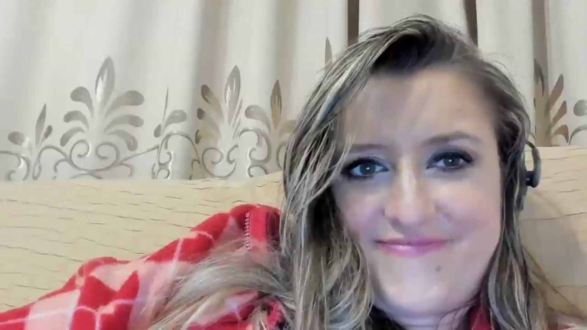 Gallery image thumbnail from BestDream's myfreecams stream on, 05/15/2024, 01:29 image 16 of 20
