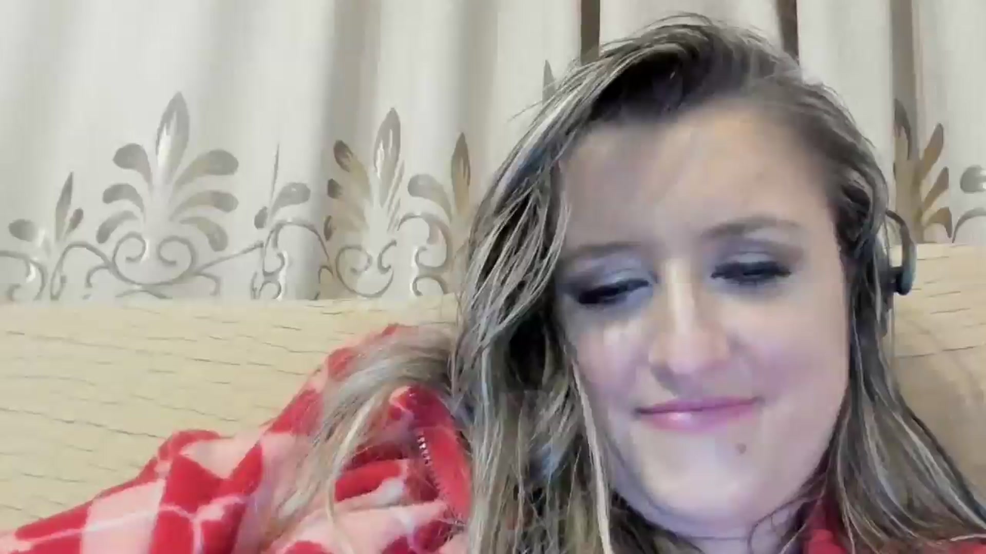 Gallery image thumbnail from BestDream's myfreecams stream on, 05/15/2024, 01:29 image 5 of 20
