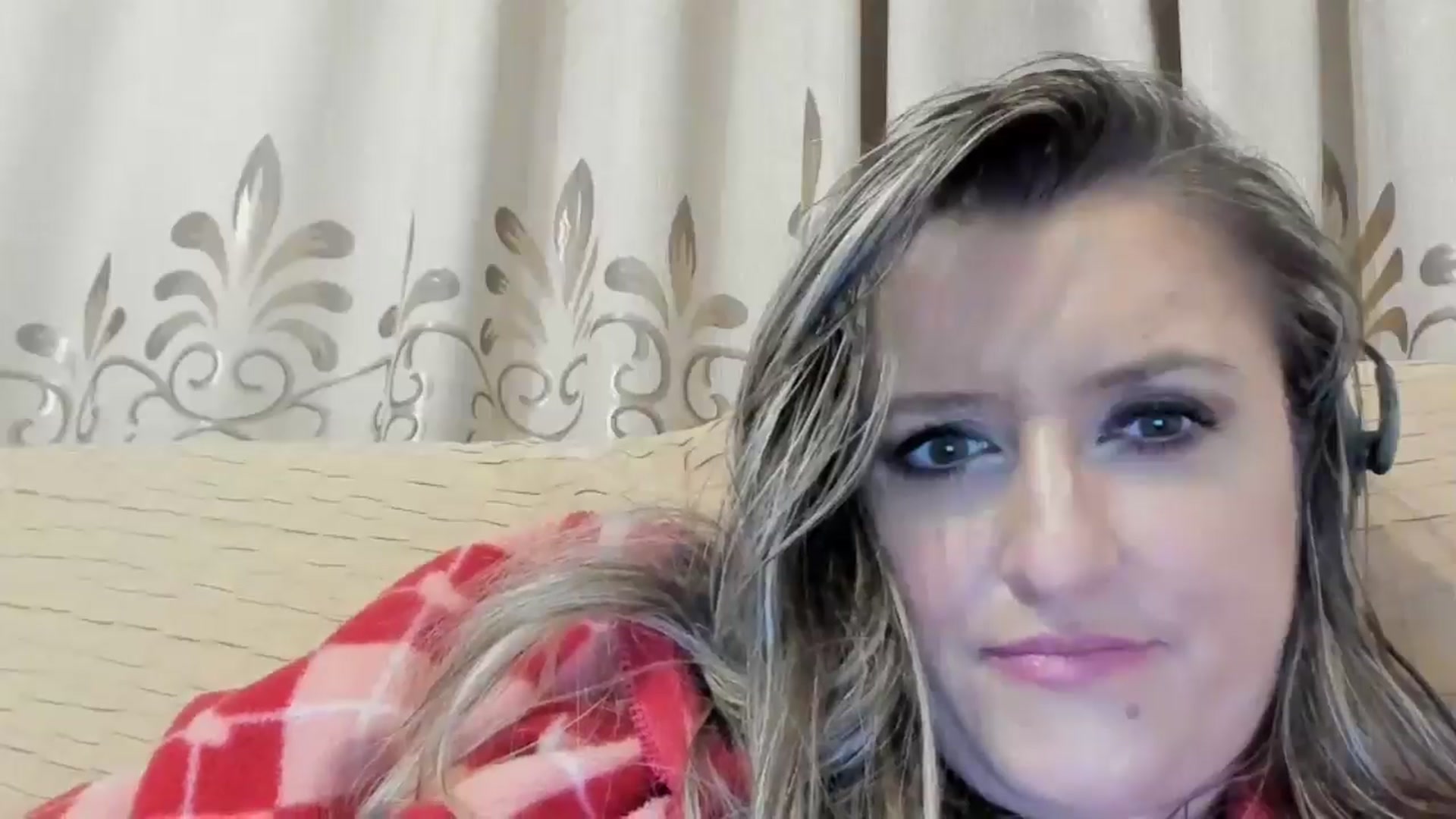 Gallery image thumbnail from BestDream's myfreecams stream on, 05/15/2024, 01:29 image 8 of 20
