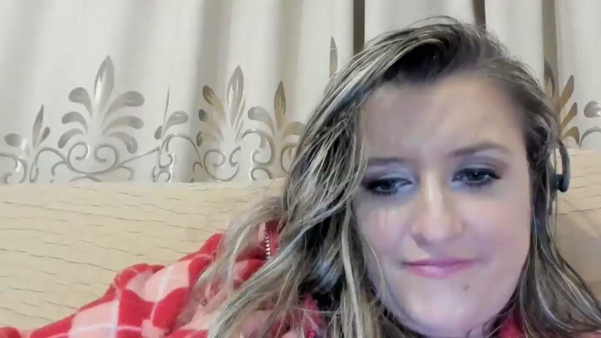 Gallery image thumbnail from BestDream's myfreecams stream on, 05/15/2024, 01:29 image 1 of 20