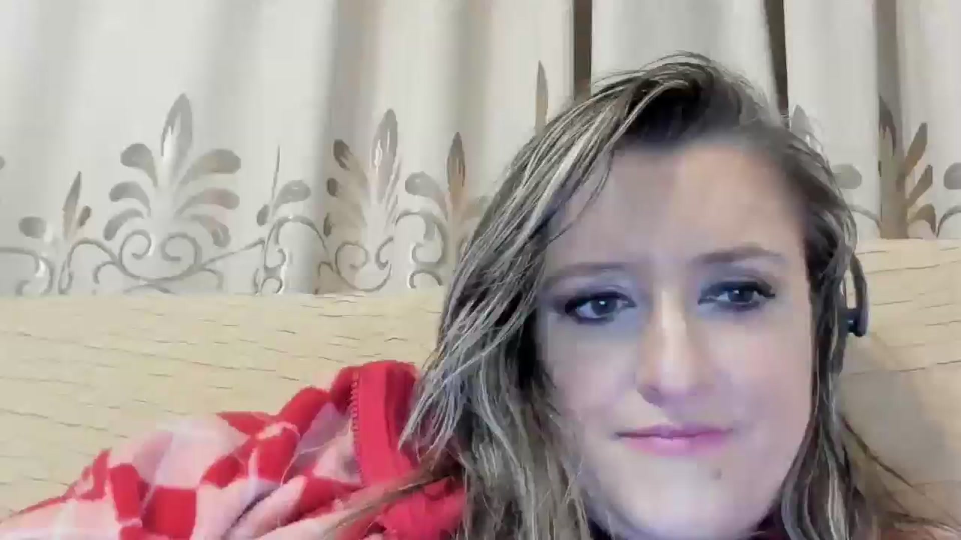Gallery image thumbnail from BestDream's myfreecams stream on, 05/15/2024, 01:58 image 3 of 20